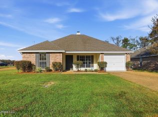 38 Stacey Cv, Byram, MS 39272