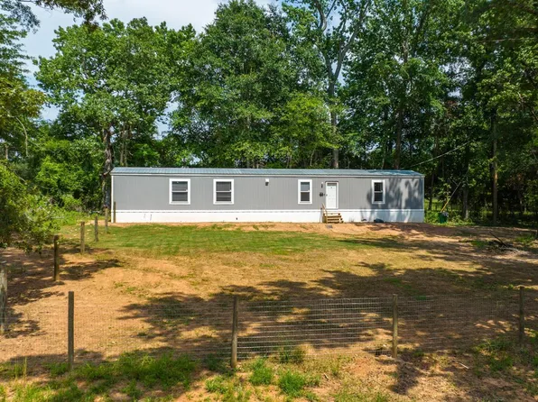 6089 Juanita Dr E, Hallsville, TX 75650