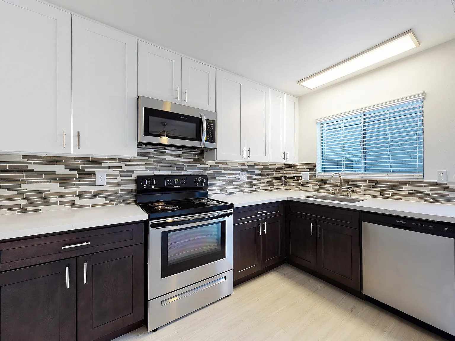 Saddleback Ranch Apartments — Photo 1