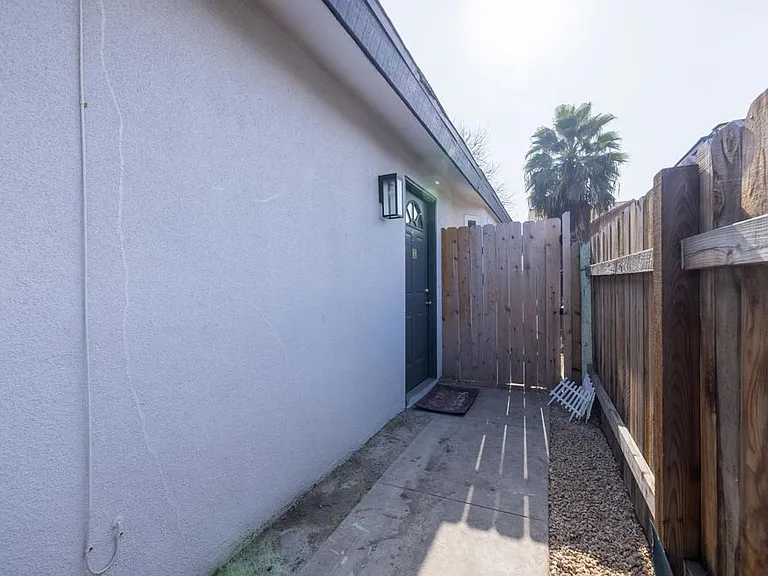 5473 W Santa Ana Ave — Photo 15
