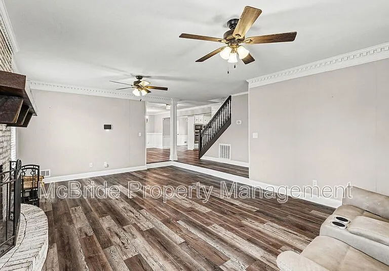 1304 Dominica Dr — Photo 15