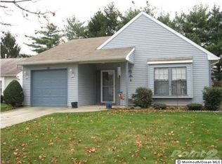 115 Candlelight Ct, Columbus, NJ 08022