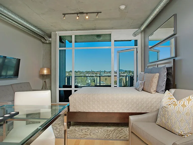 1080 Park Blvd #809 — Photo 3