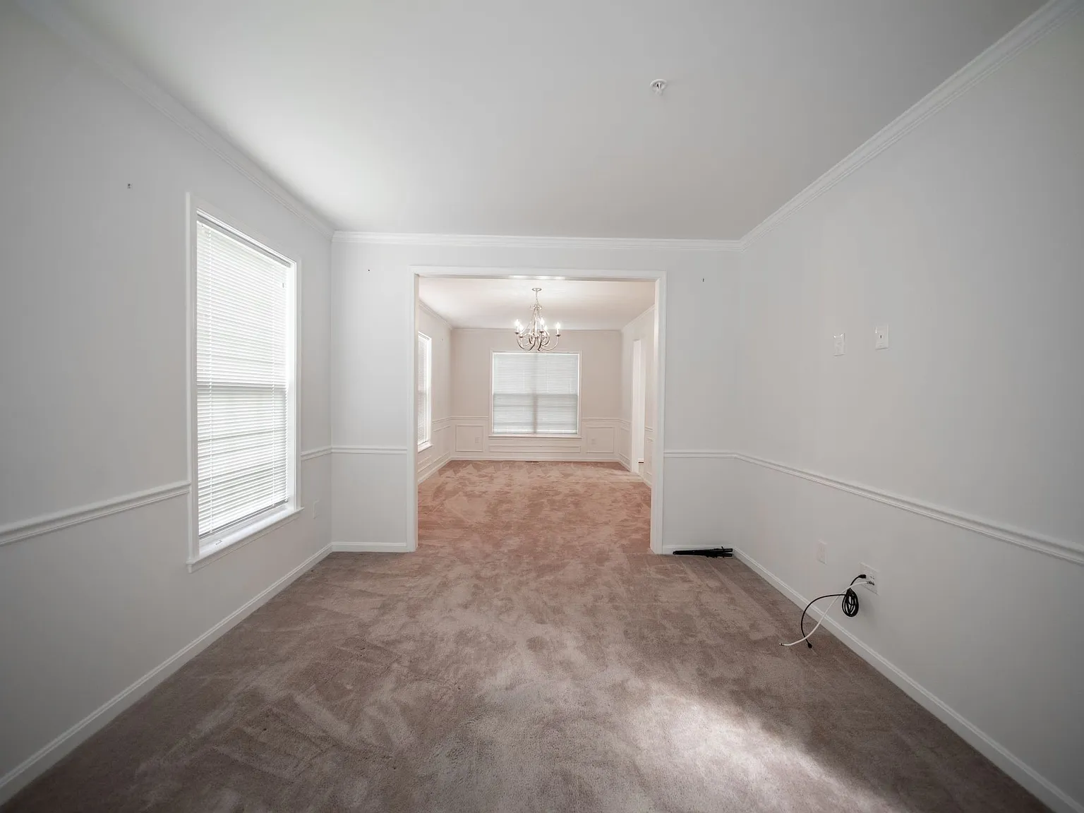 4 bed, 3.5 bath, 3785 sqft, $3,950 — Photo 3