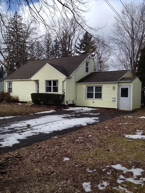 111 Wadsworth Rd photo 1