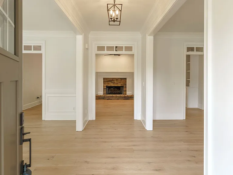 214 Chandler Walk — Photo 4