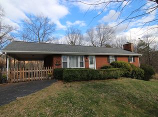 580 Oak Dr, Blue Ridge, VA 24064