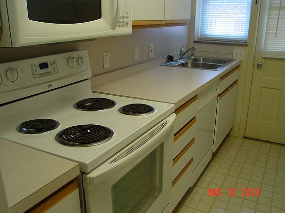 3rd image of 1445 Ashland Ave APT A