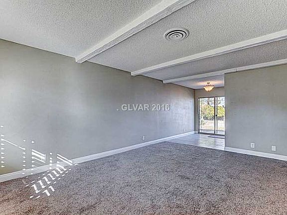 4th image of 417 Greenfield Ln