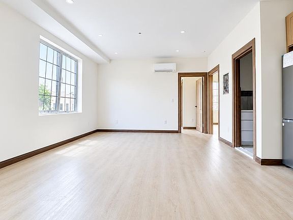 5th image of 614 Woodward Ave APT 2