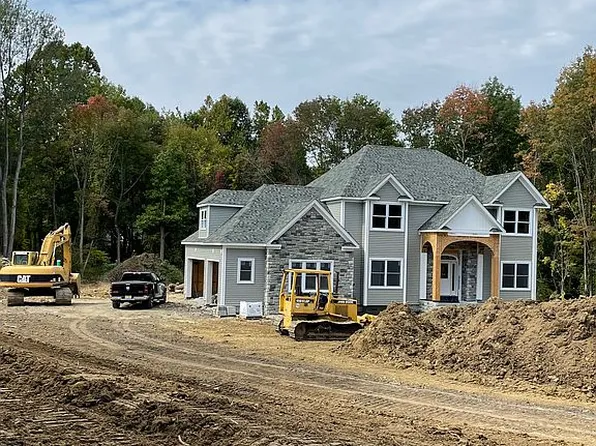 7 Laurel Ct, Hackettstown, NJ 07840