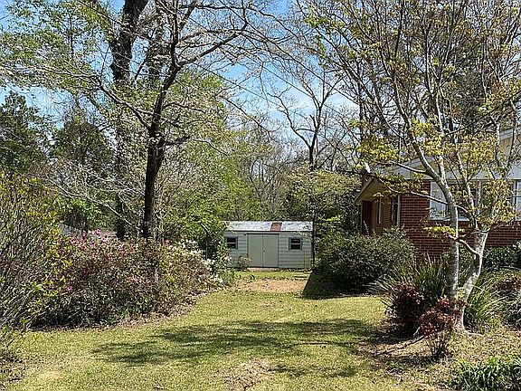 workshop at rear of property