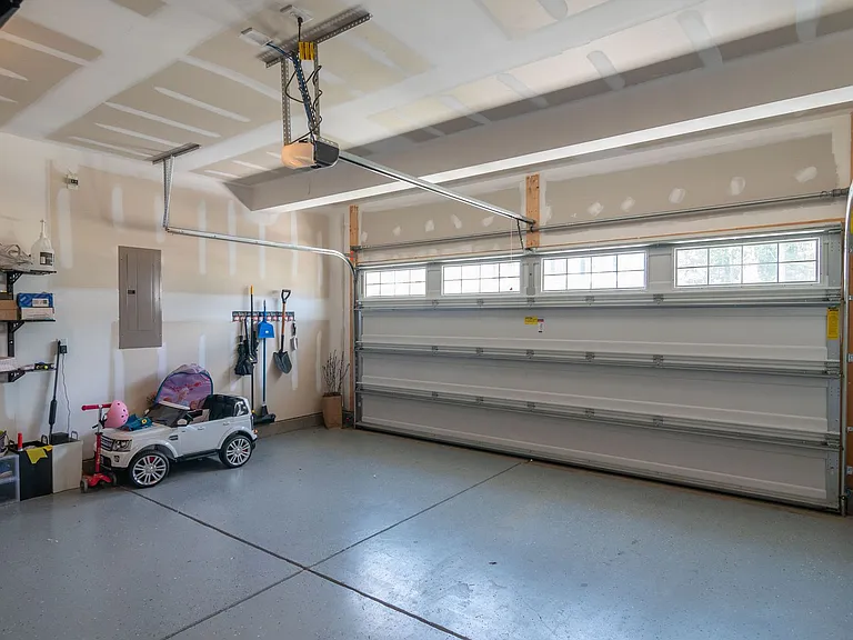 219 Abbot Pl — Photo 30