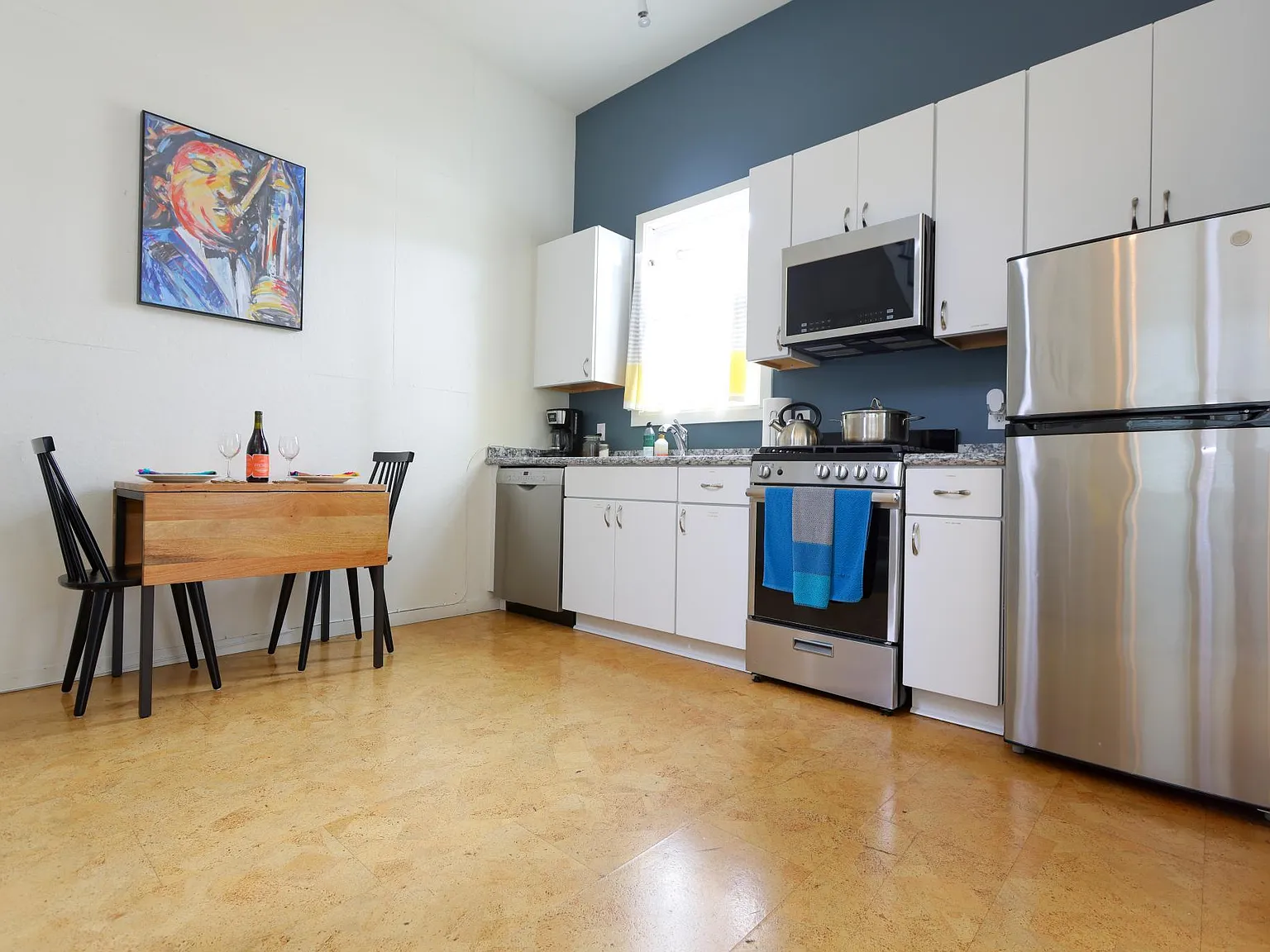 2 bed, 700 sqft, $1,850 — Photo 3