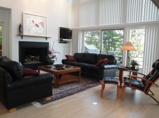 28975 E River Rd, Perrysburg, OH 43551