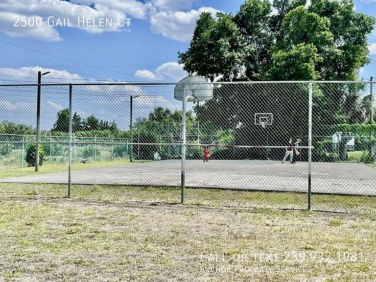 2500 Gail Helen Ct — Photo 24