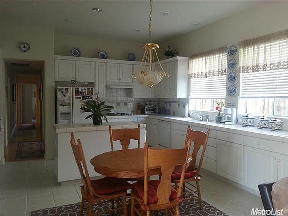 3rd image of 3641 Oak Shores Dr