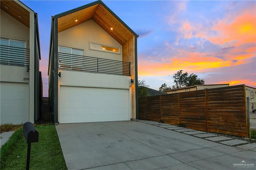 3 bed, 2.5 bath, 1531 sqft, $1,850 — Photo 4