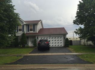 588 Lakewood Farms Dr, Bolingbrook, IL