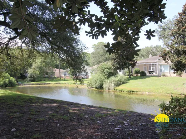 107 Westlake Ct, Niceville, FL