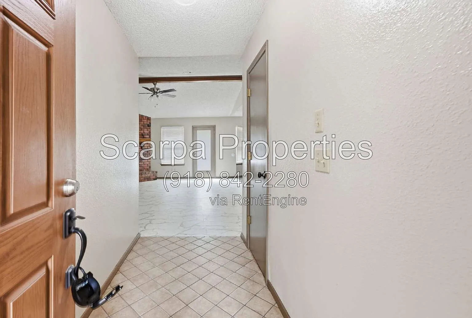 3 bed, 2.0 bath, 1402 sqft, $1,660 — Photo 4