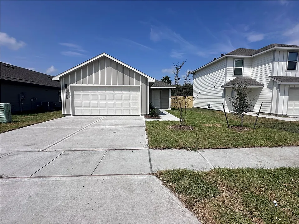 1606 Letty Ln