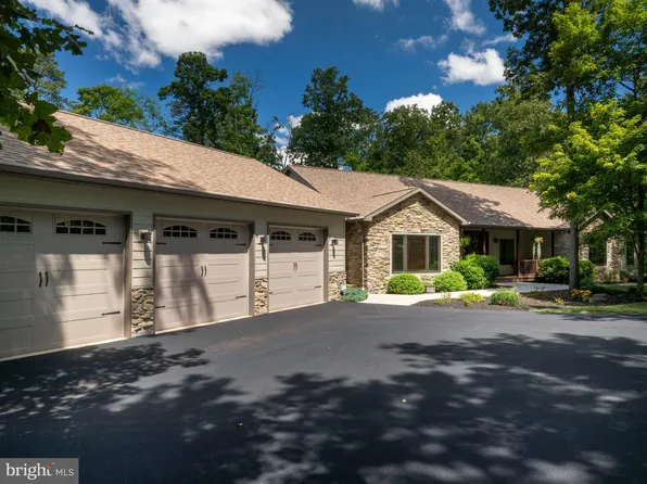 12946 Lakeland Dr, Hesston, PA 16647