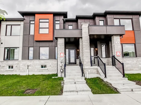 29 Strickland Ave, Brantford, ON N3T 0X7