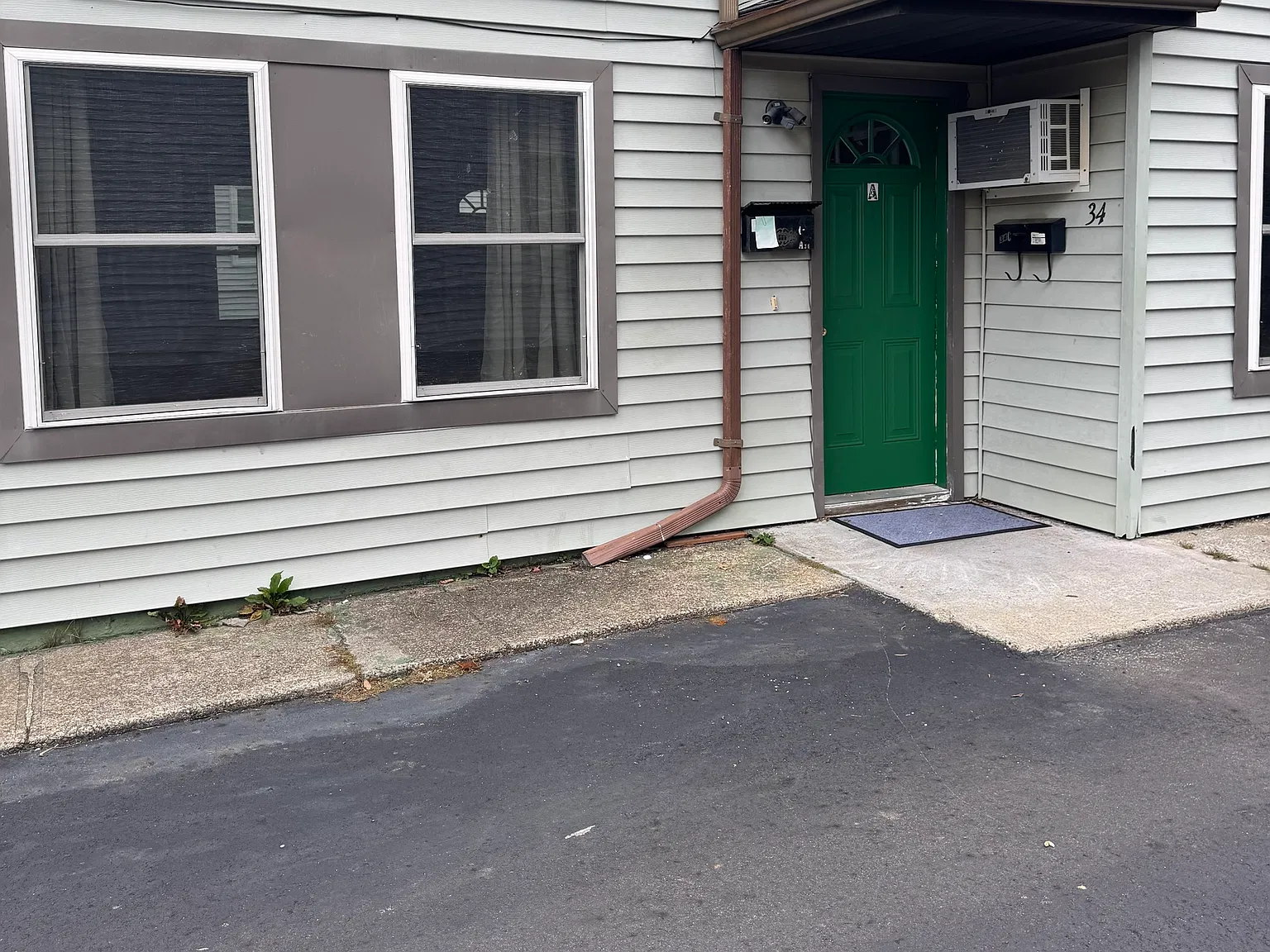 1 bed, 1.0 bath, 2249 sqft, $1,600 — Photo 2