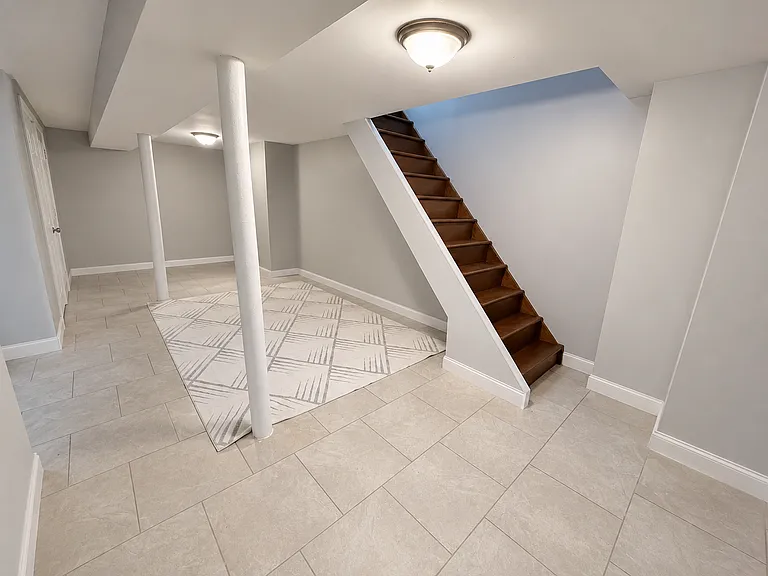 75 Woodbine St #1B — Photo 6