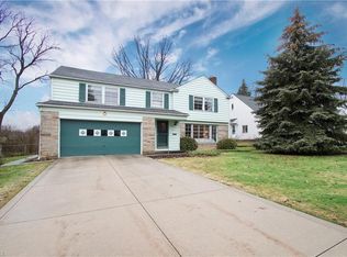 23536 Wimbledon Rd, Shaker Heights, OH 44122