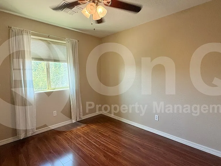 1142 E Sourwood Dr — Photo 18