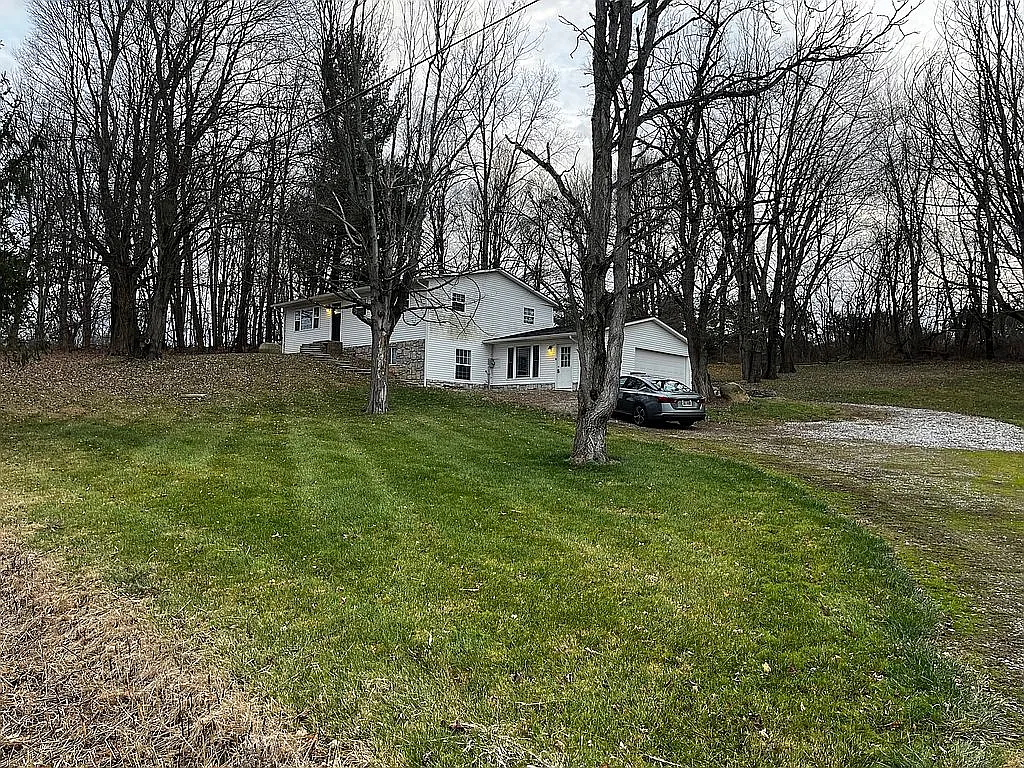 10539 Duncan Plains Rd photo 1