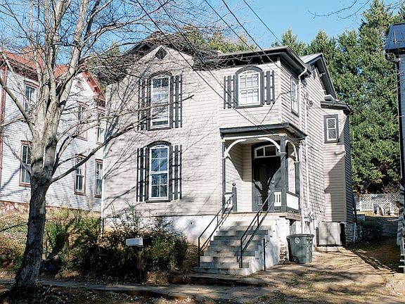 2nd image of 208 Harrison St