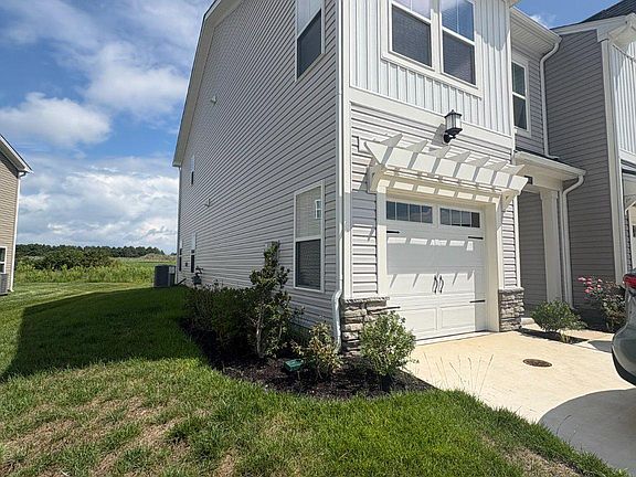 2nd image of 2197 Winterberry Ln