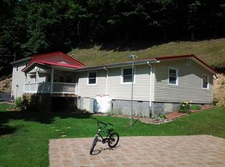 1206 Turkey Gap Rd, Vansant, VA 24656