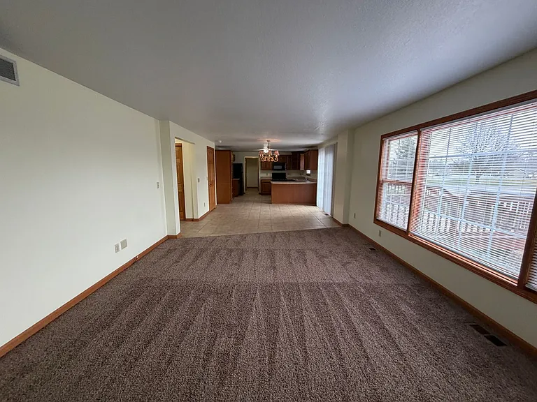 1114 W Depoy Dr — Photo 6