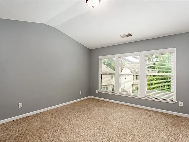 1345 Winshire Cv — Photo 12