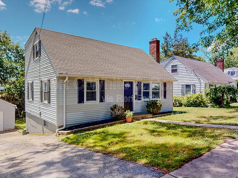 677 Garfield Ave — Photo 29