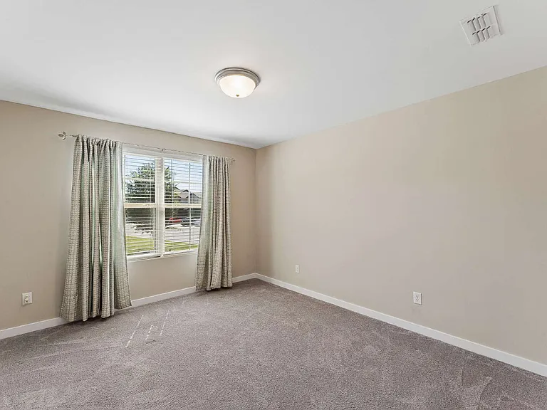 4113 Suntropic Ln — Photo 11