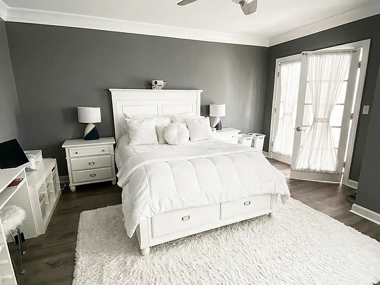 8010 S Honore St #2 — Photo 11