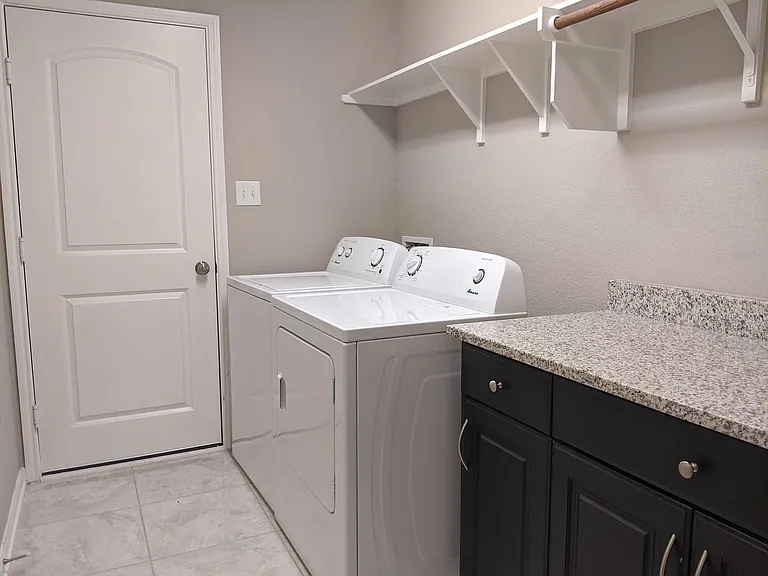 2040 Sorrento Ct — Photo 16