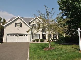 92 Salem Rd, Trumbull, CT 06611