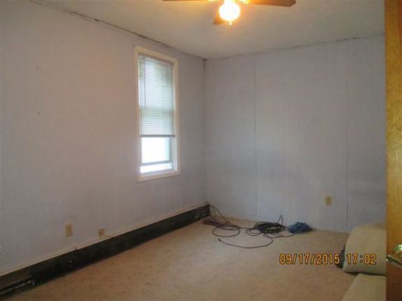3rd image of 358 N Washington St