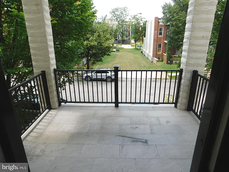 2427 Lakeview Ave #2D — Photo 10