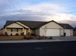 2054 NW 22nd St, Redmond, OR