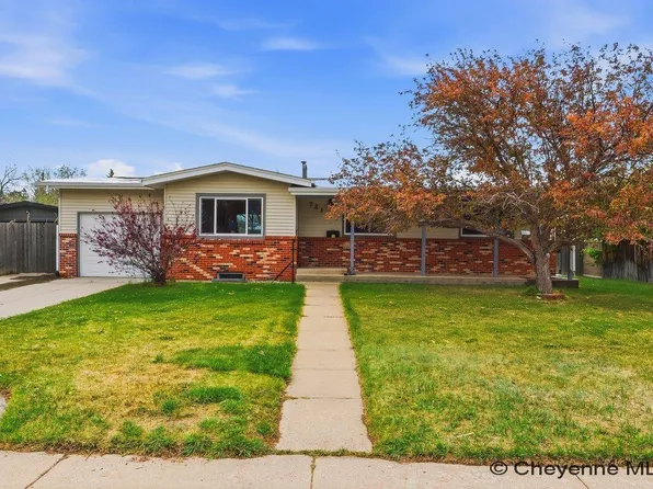 721 Shoshoni St, Cheyenne, WY 82009