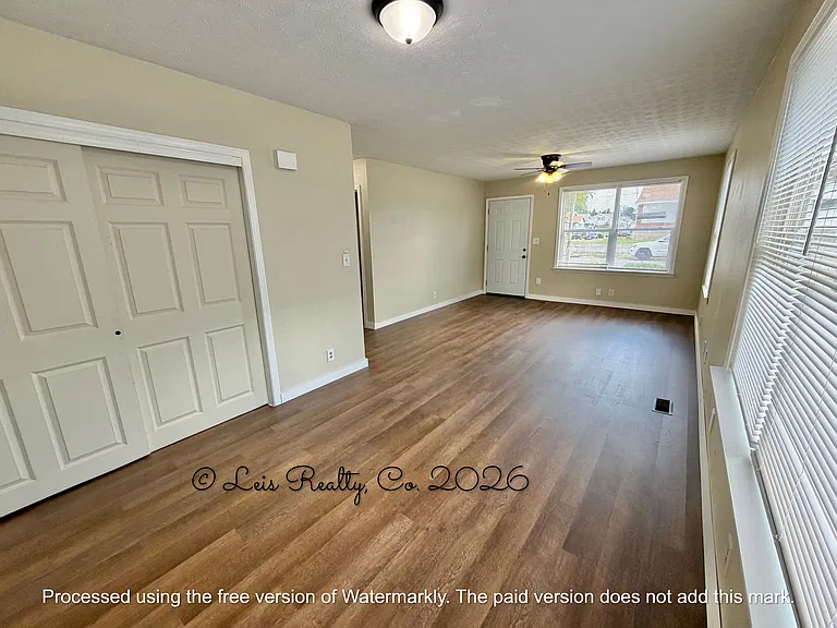 904 Race Dr — Photo 10