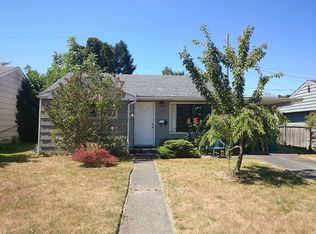 9333 31st Pl SW, Seattle, WA 98126