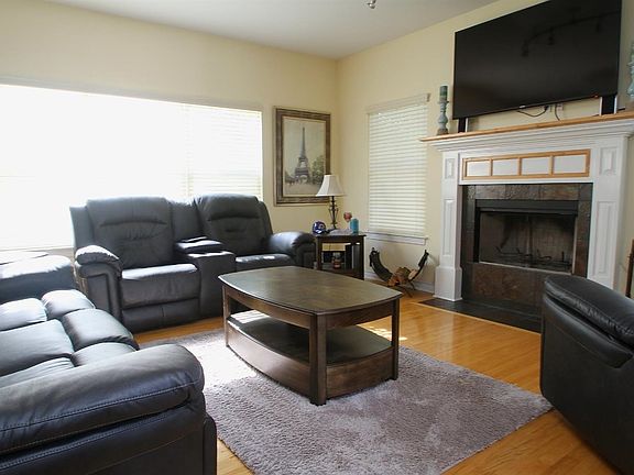 2nd image of 1700 Briam Cir